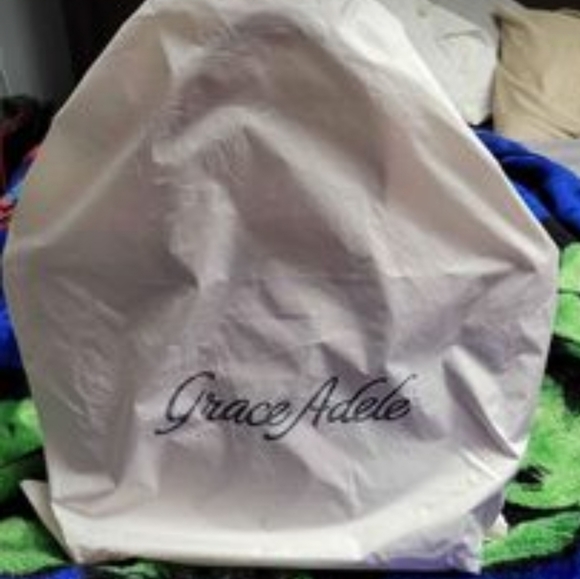 Grace Adele Red shoulder bag - Picture 3 of 3